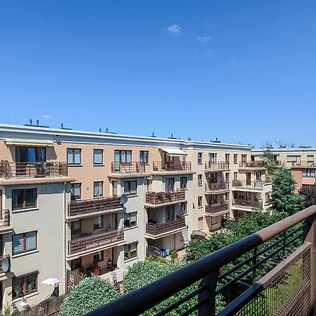 Luksusowy Z 4 Sypialniami, Klimatyzacja I Biurkiem W Gdansku By Renters Gdansk