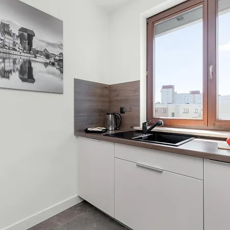 Luksusowy Z 4 Sypialniami, Klimatyzacja I Biurkiem W Gdansku By Renters *