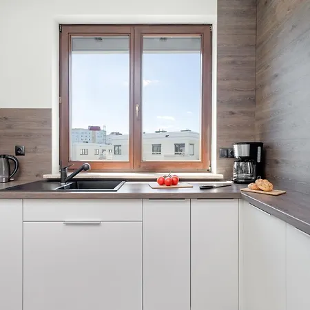 Luksusowy Z 4 Sypialniami, Klimatyzacja I Biurkiem W Gdansku By Renters *
