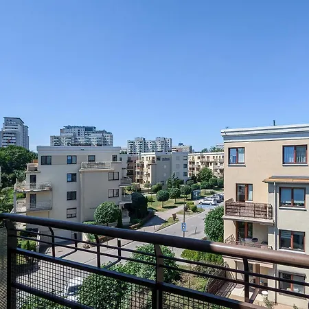 Luksusowy Z 4 Sypialniami, Klimatyzacja I Biurkiem W Gdansku By Renters