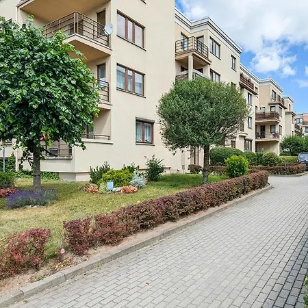 Luksusowy Z 4 Sypialniami, Klimatyzacja I Biurkiem W Gdansku By Renters *